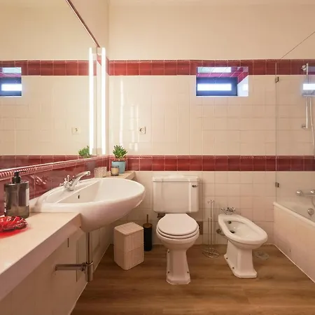 Luxury With Swimming Pool, By Timecooler Willa *