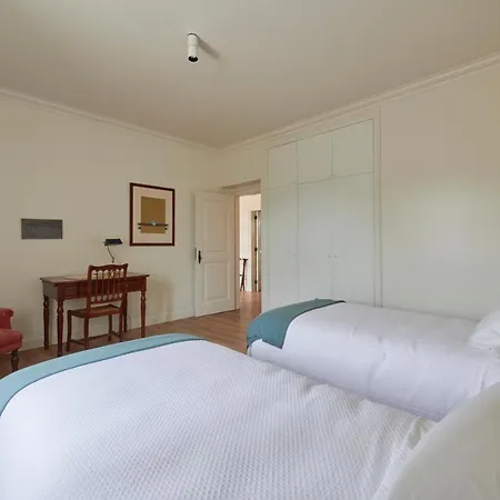 Luxury With Swimming Pool, By Timecooler Willa Sobral de Monte Agraço