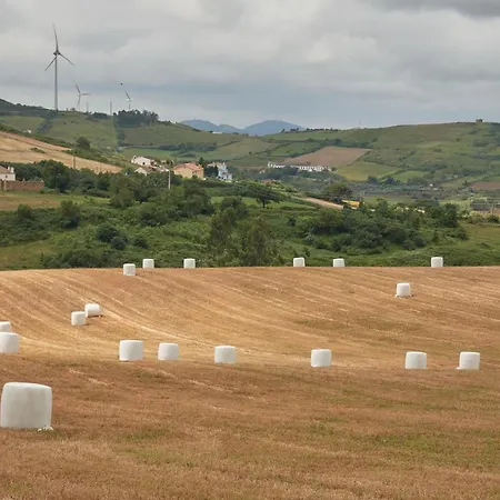 Luxury With Swimming Pool, By Timecooler * Sobral de Monte Agraço