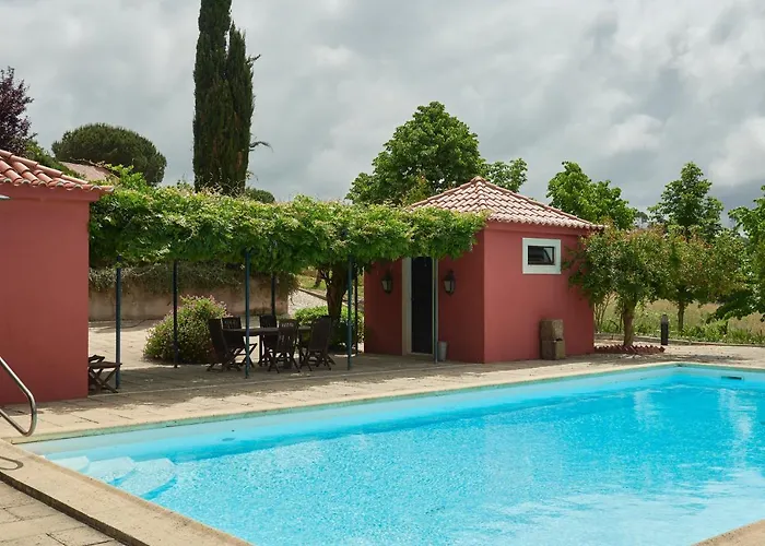 Villa Luxury With Swimming Pool, By Timecooler Sobral de Monte Agraco