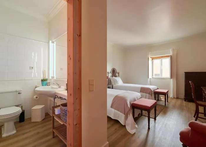 Luxury With Swimming Pool, By Timecooler * Sobral de Monte Agraco